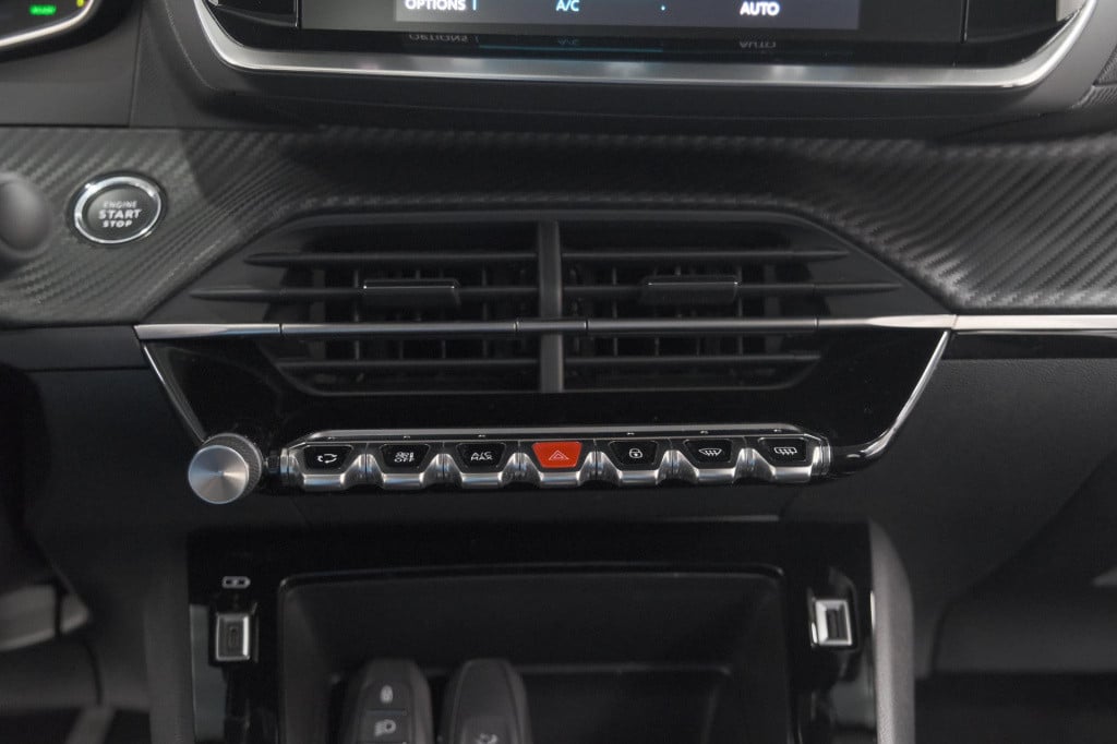 Peugeot 208 ev active 50 kwh | navigatie | apple carplay | climate control