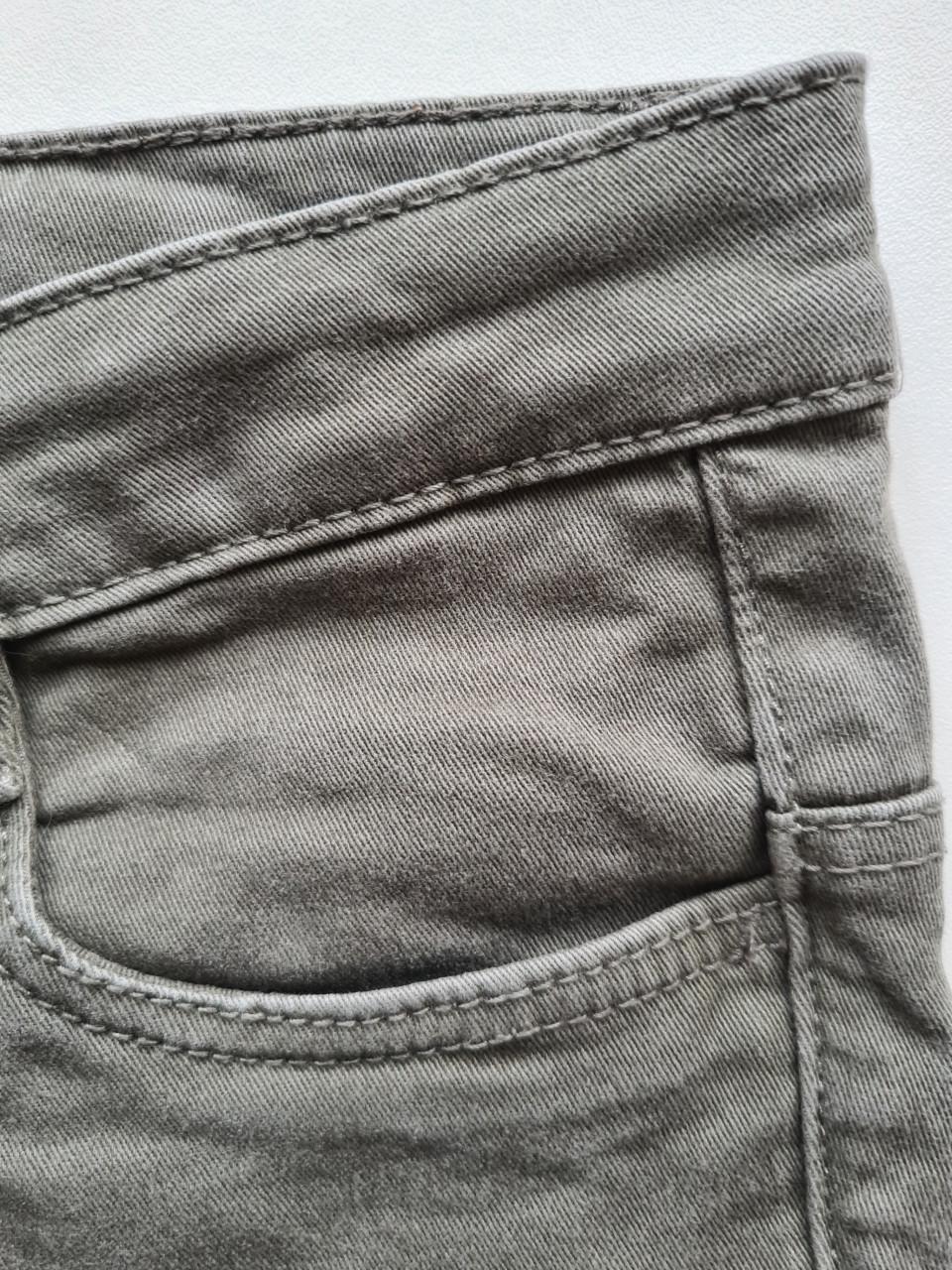 Kaki groene spijkerbroek van L H Maat 134 / 9 jaar