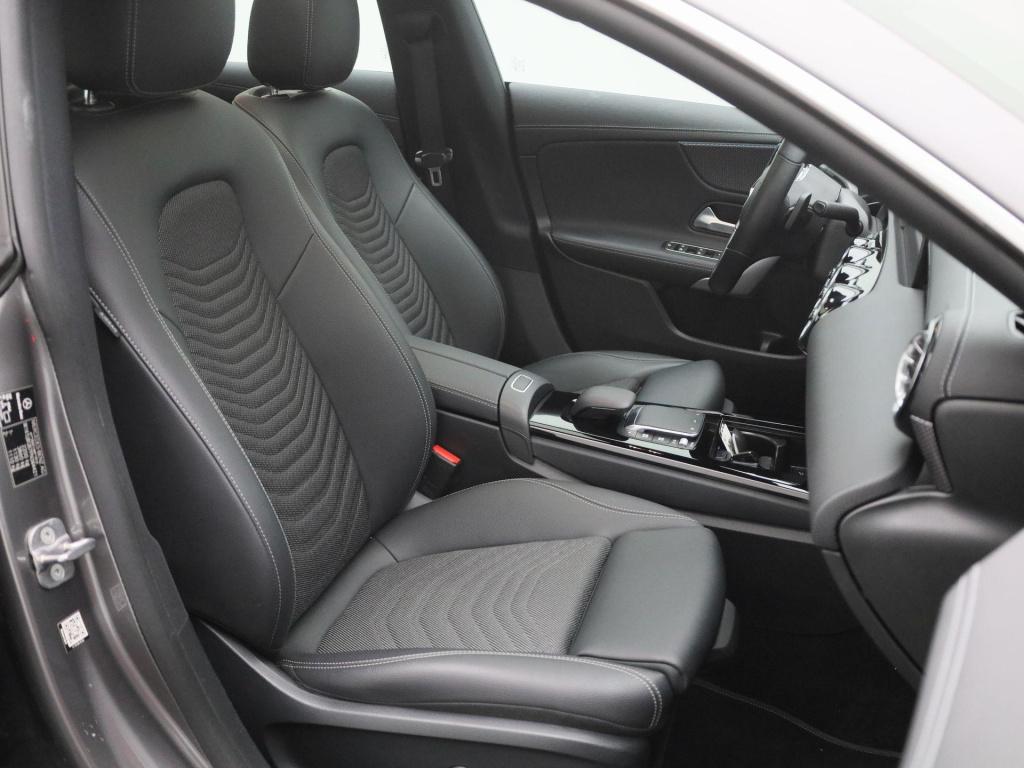 Mercedes-Benz Cla 250 e luxury line | automaat | panoramadak | apple carpla