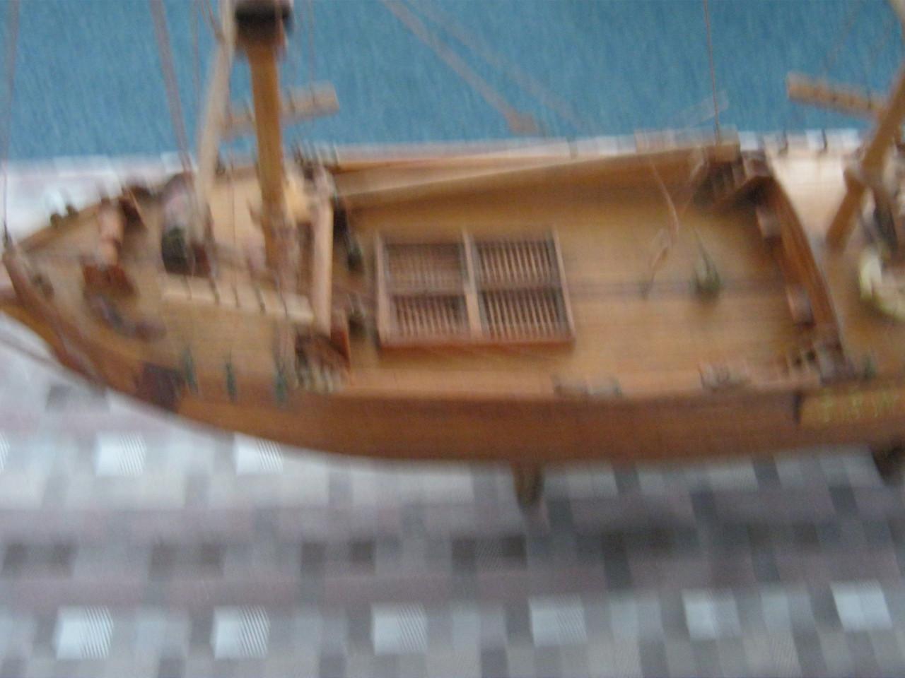 Modelscheepje SANTA CRUZ.