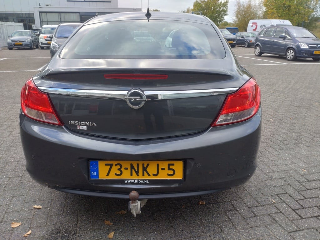 Opel Insignia 1.8 edition