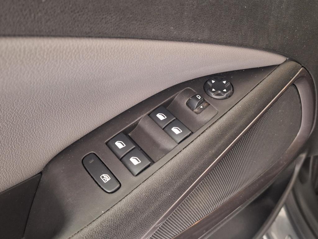 Opel Crossland X 1.2 innovation | stoelverwarming |