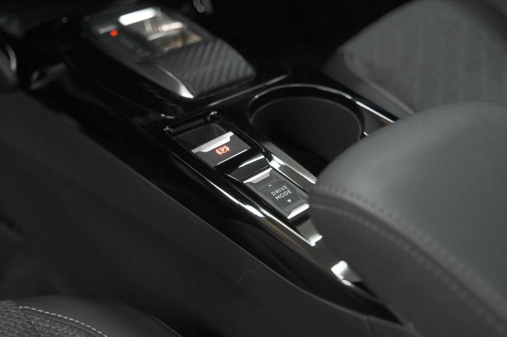 Peugeot 2008 1.2 hybrid 145 allure | 360 camera | adaptieve cruise control 