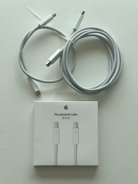 Apple Thunderbolt Cables