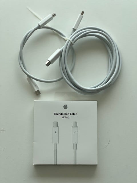 Apple Thunderbolt Cables