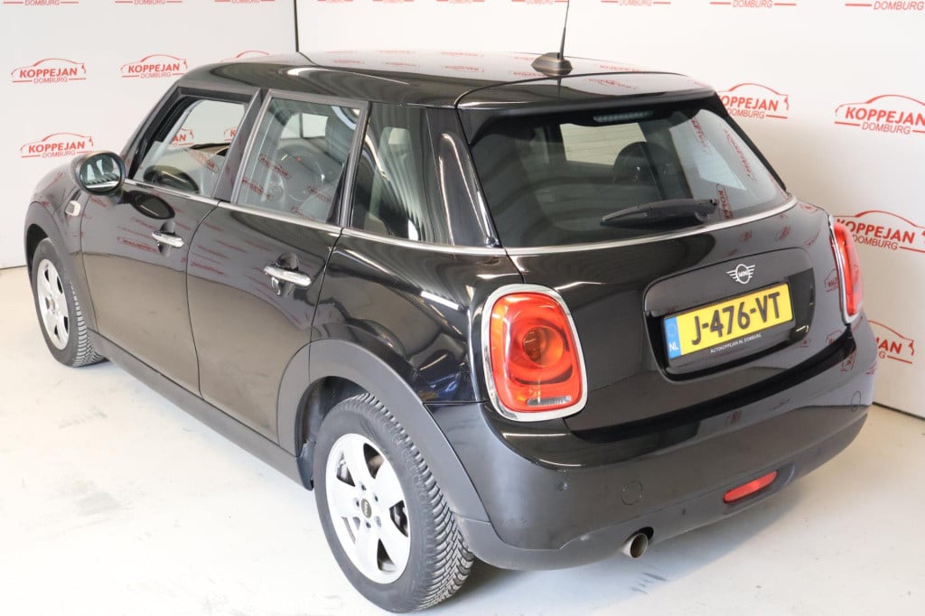 Mini One mini 1.5 business edition nl auto, cruise controle, appconnect, al