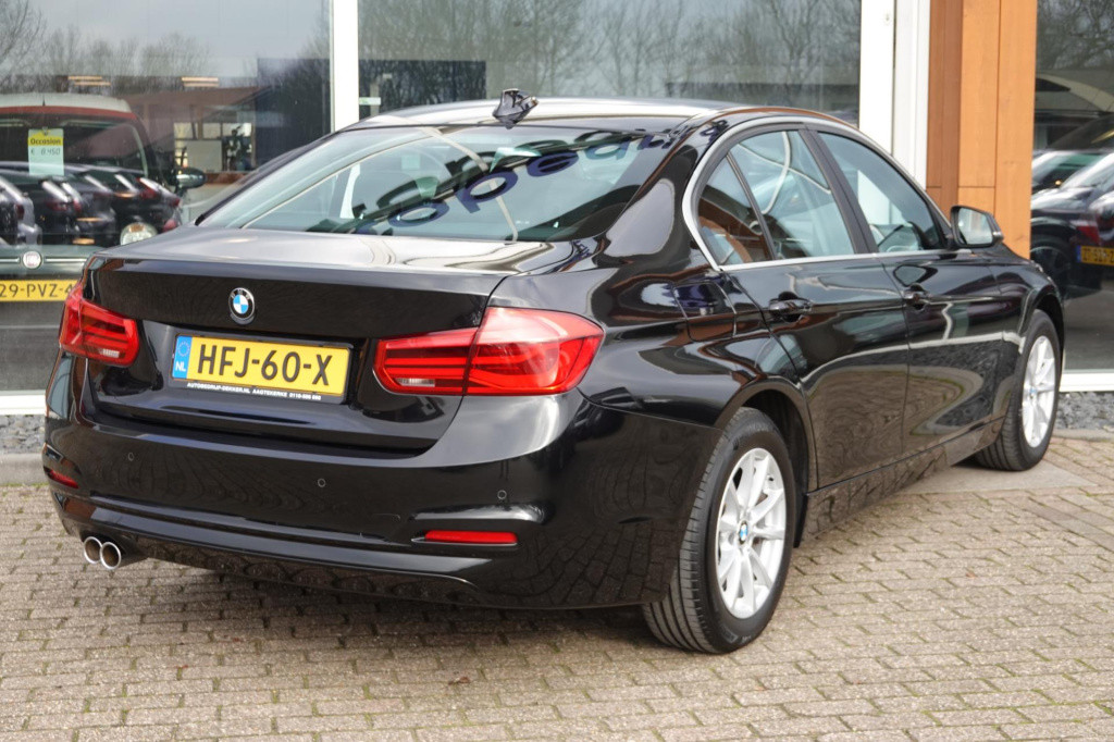 BMW 3-serie 320i executive