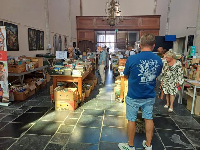 Boekenmarkt in de Grote Kerk vanaf 2 juni