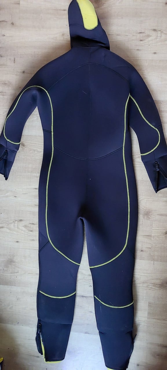 NIEUWE Tribord Wetsuit 7 mm. met kap maat XXL (nooit gebruikt)
