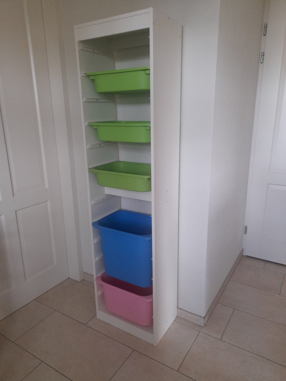 Trofast opberg kast 30 x 46 x 179 (in goede staat )