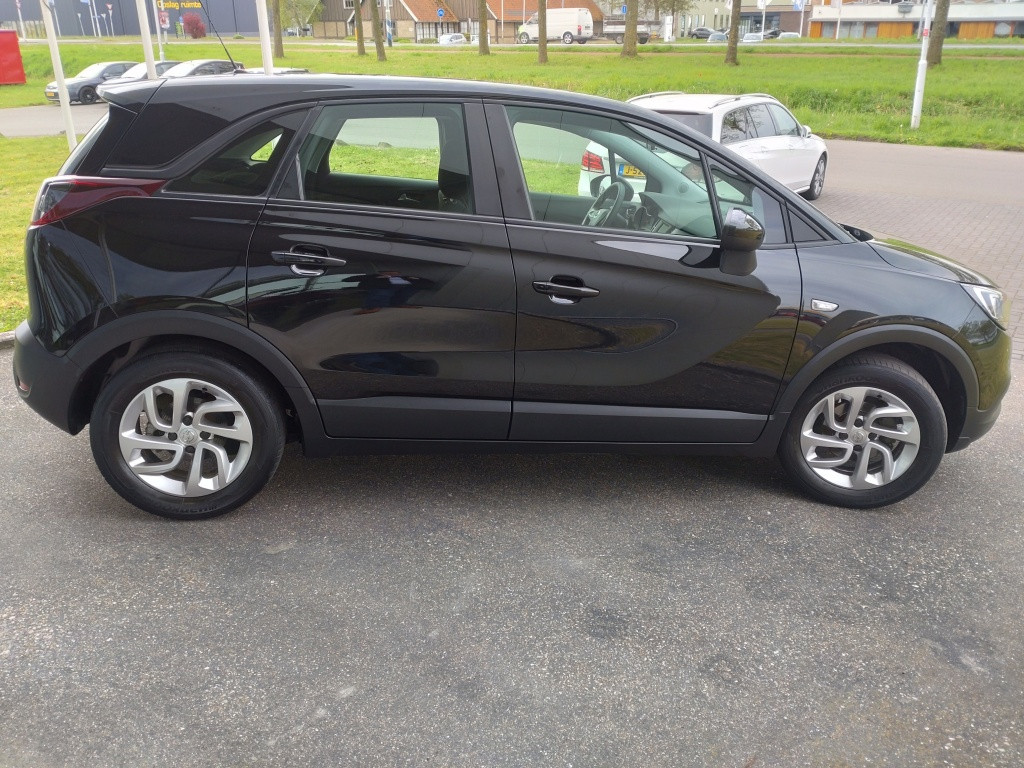 Opel Crossland X 1.2 online edition