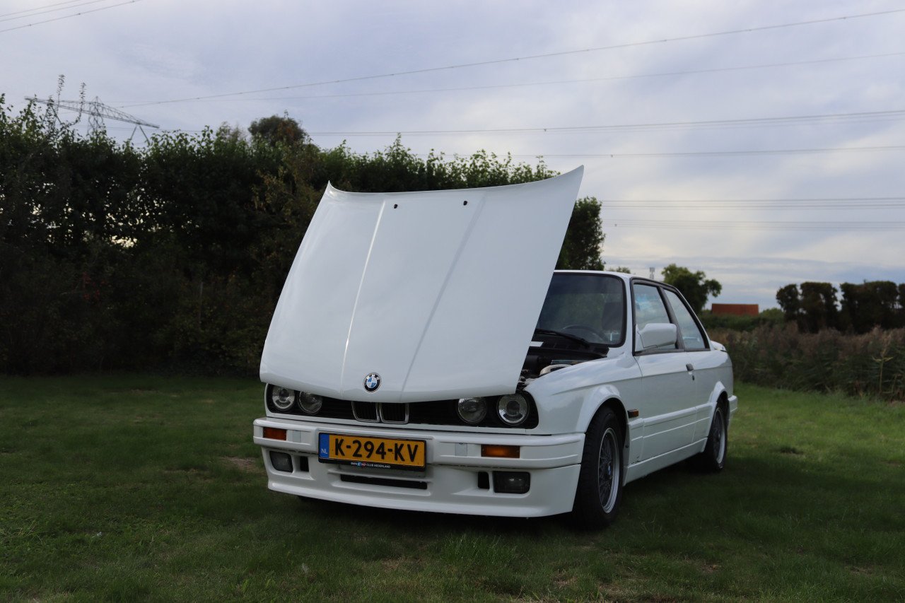 BMW E30 318is