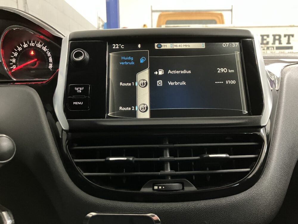 Peugeot 208 1.2 VTi Blue Lease