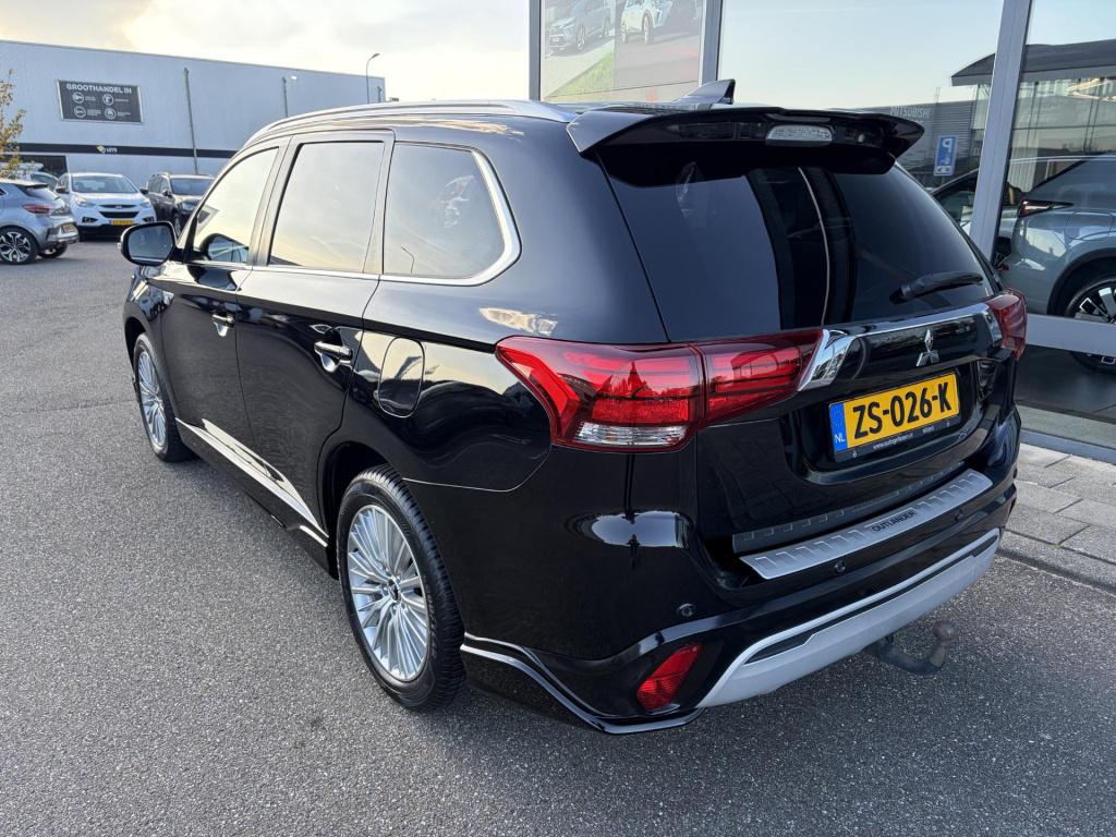 Mitsubishi Outlander 2.4 phev instyle |1500 kg trekgewicht |sportpakket