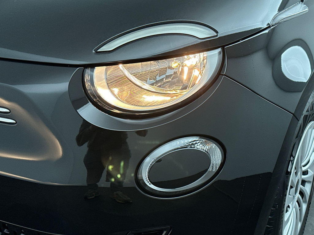 Fiat 500e 42 kwh | carplay | cruise control | ecc | pdc |