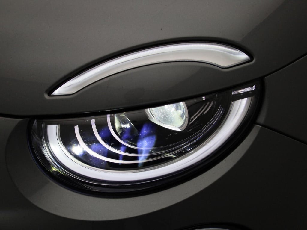 Fiat 500e c la prima 42 kwh leren bekleding - navigatie - camera - adapt. c