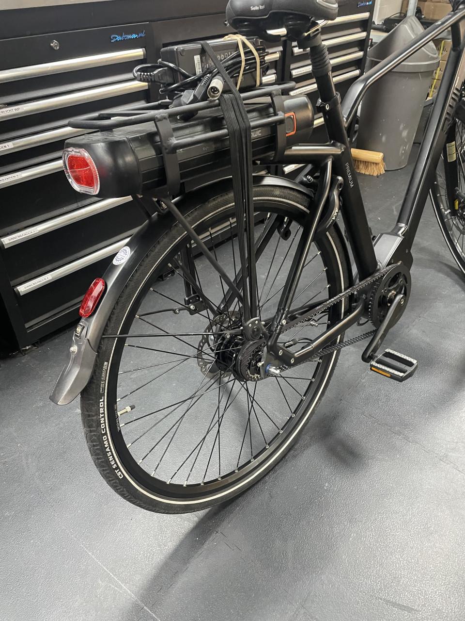 Qwic Premium Elektrische heren fiets nette staat !!