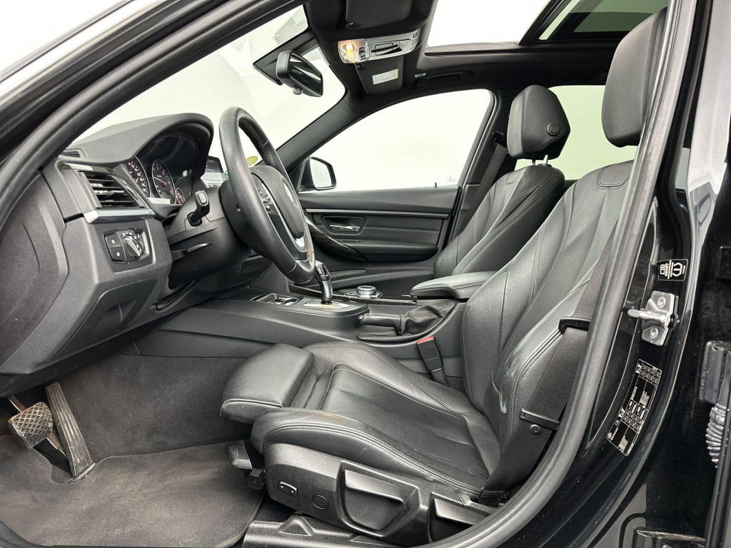 BMW 3-serie touring 320d high executive pano leder automaat