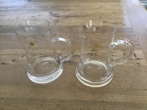 Kristallen bierpullen.