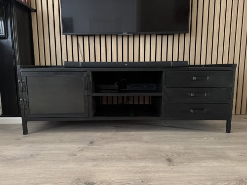 Tv-meubel industrieel