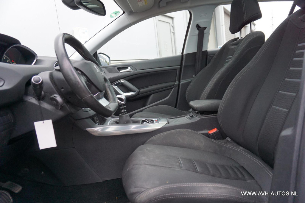 Peugeot 308 1.6 thp première
