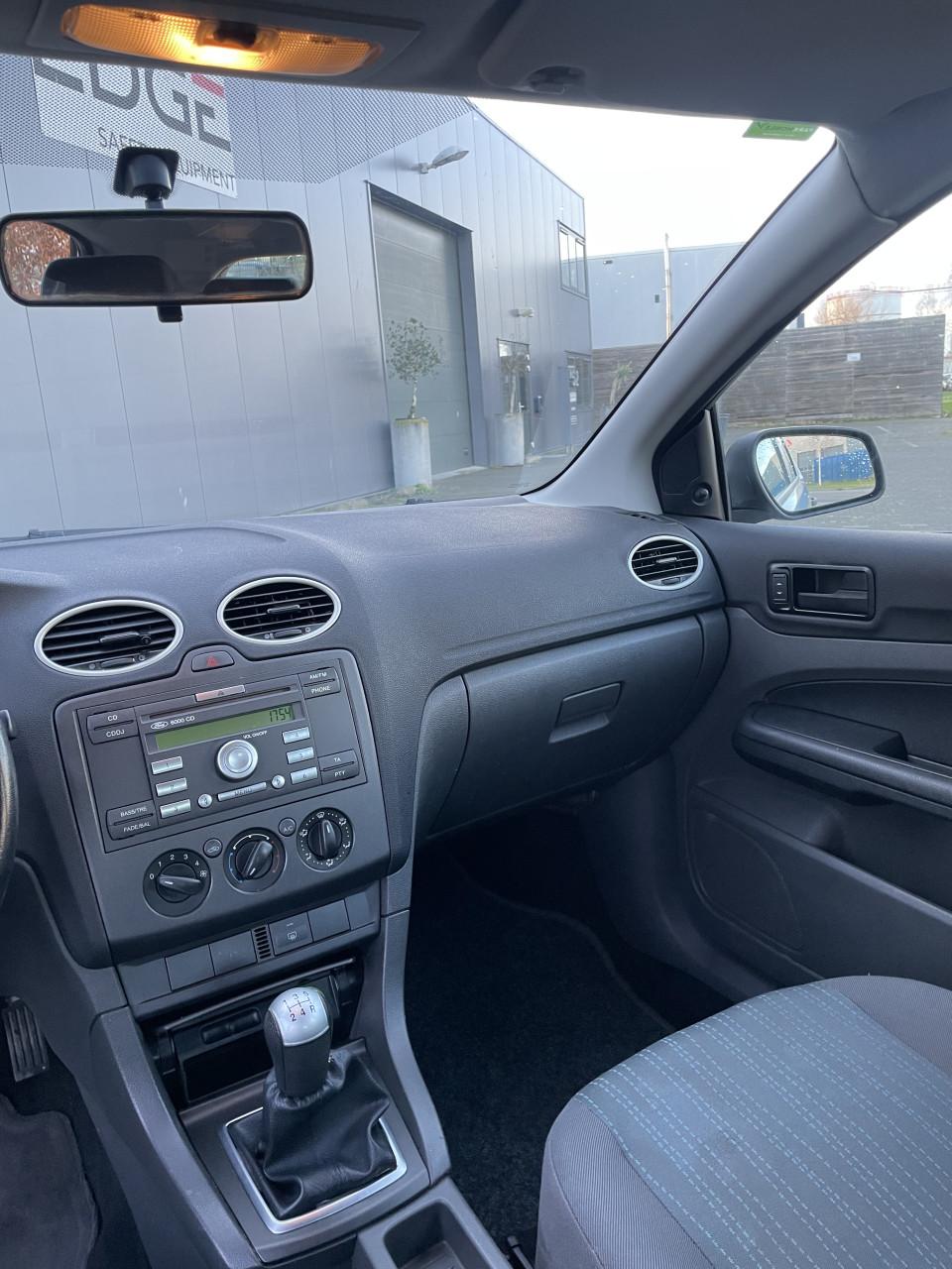 Ford Focus 1.4 59KW 5D 2005 Blauw | NAP