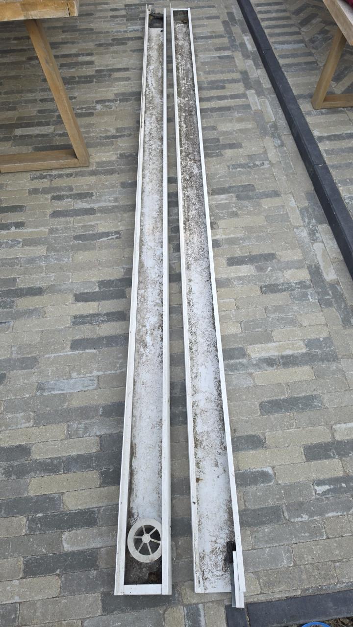Witte bakgoot 6 meter lang