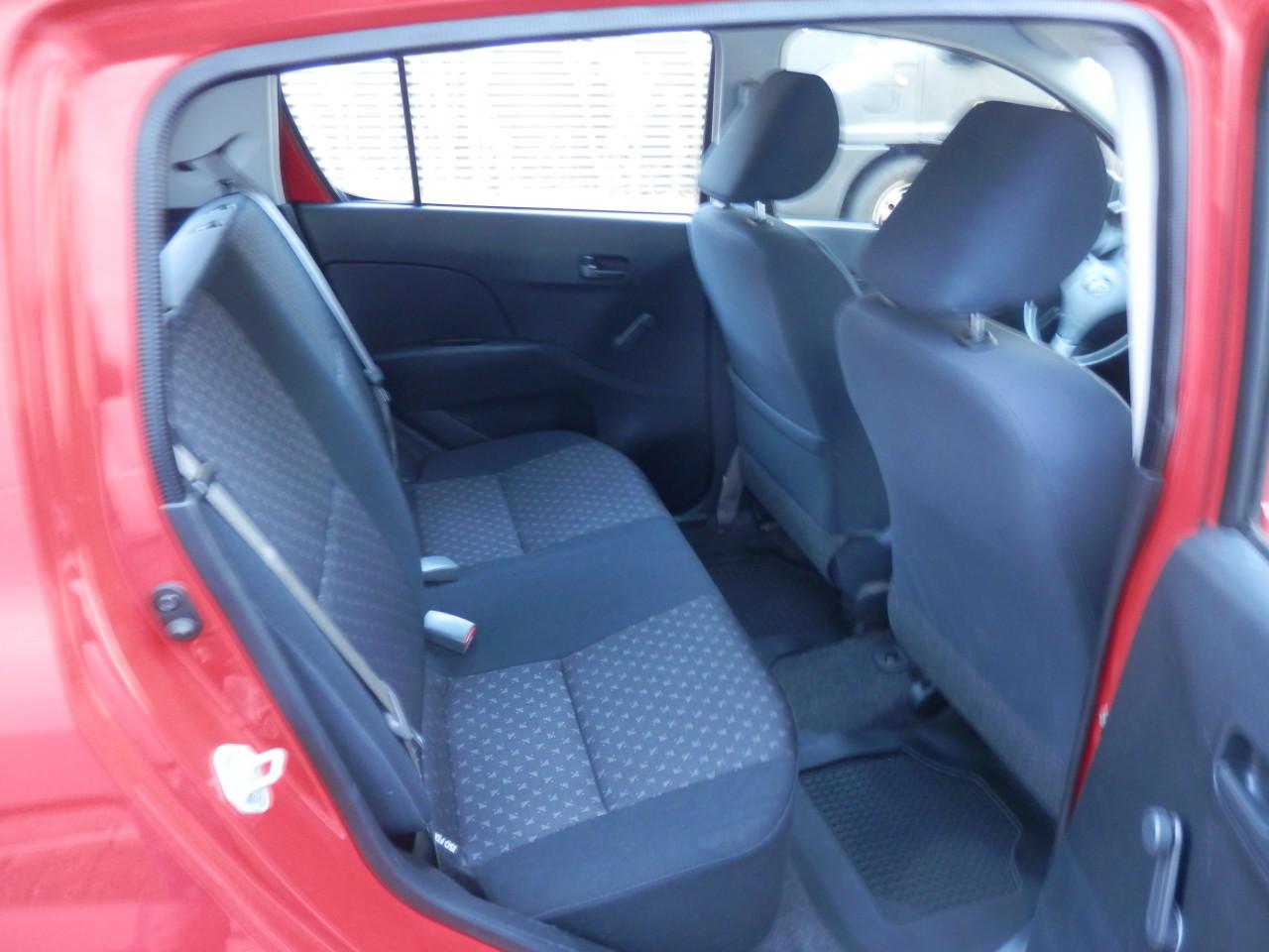 Auto Garant Biedt Aan: Daihatsu Cuore 1.0 Clever