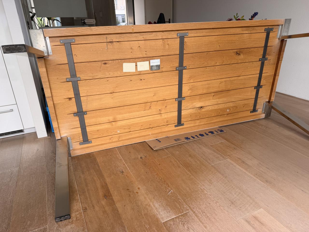 Eettafel met stoelen Bert Plantagie