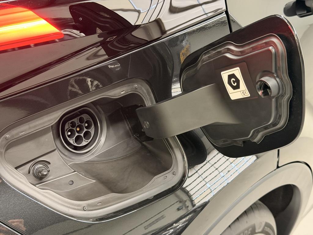 Toyota C-hr 2.0 phev 220 exec