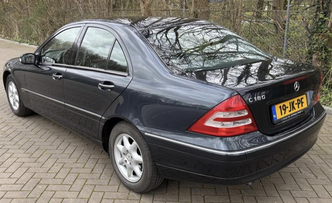 Mercedes-Benz C-Klasse 2.0 C180 Sedan 2002 Elegance