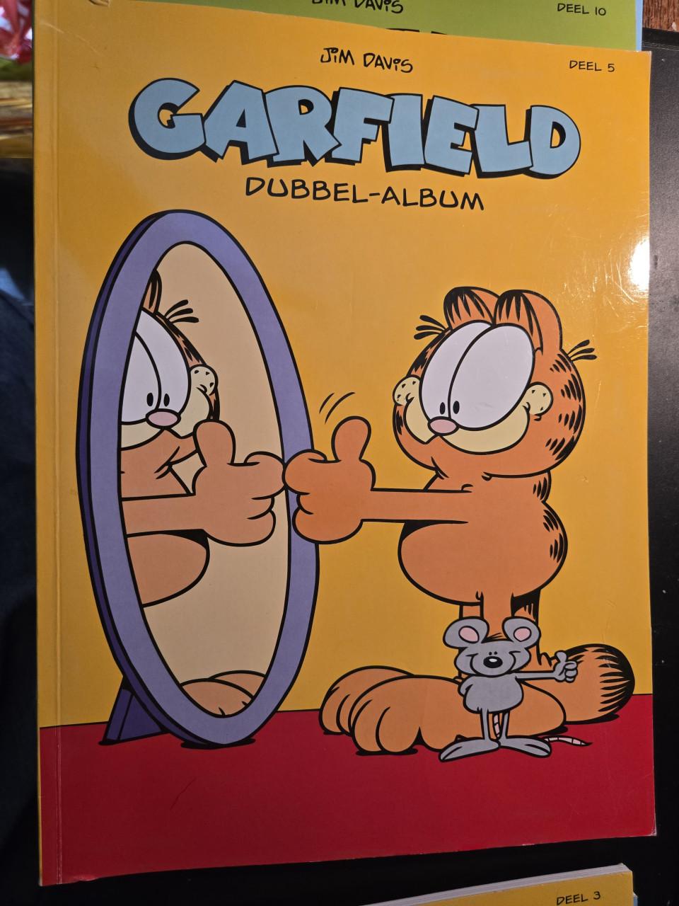 5x Garfield stripboek.