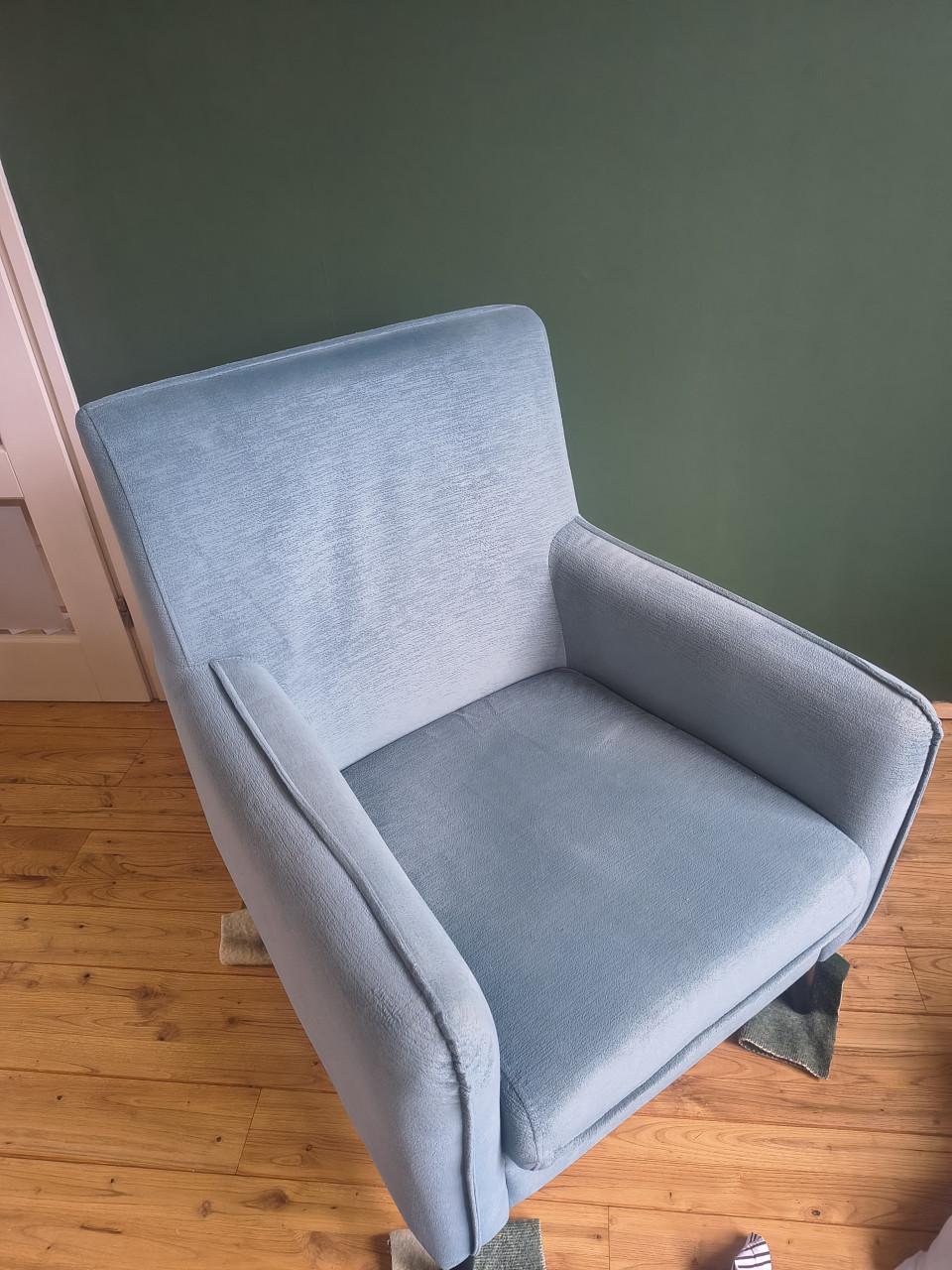 Blauwe fauteuil