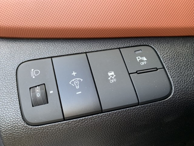 Hyundai I 10 1.0i automaat - v e r k o c h t