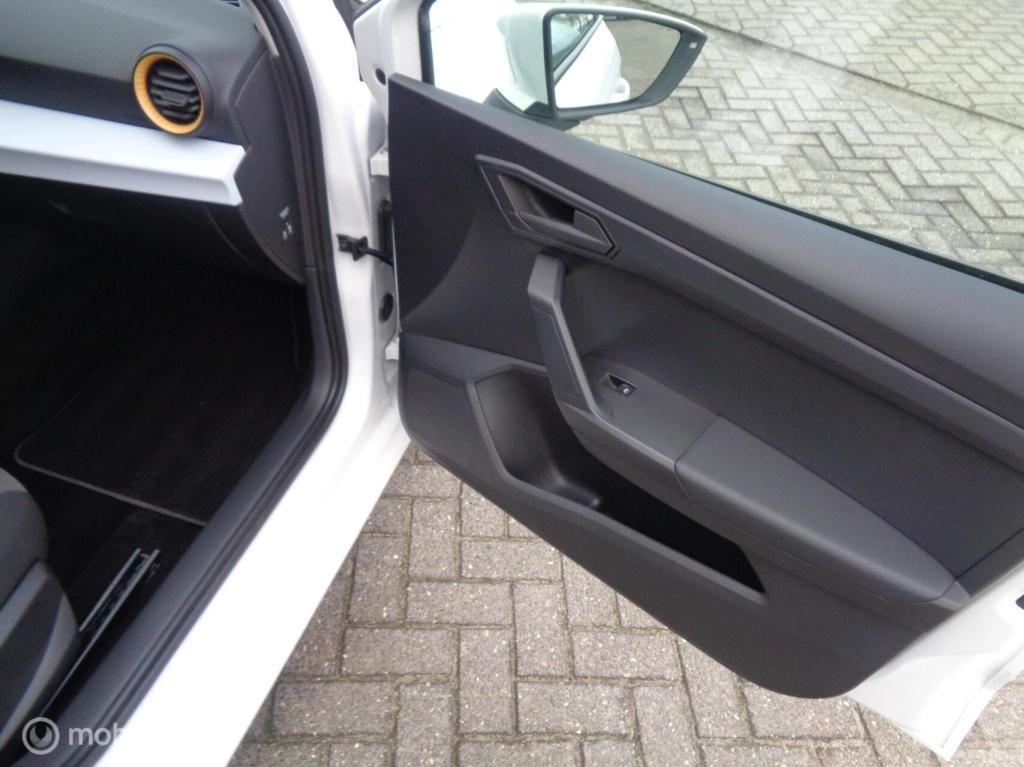 Seat Ibiza 1.0 mpi reference/airco/led/pdc/carplay/lm velgen/1st eig/slecht