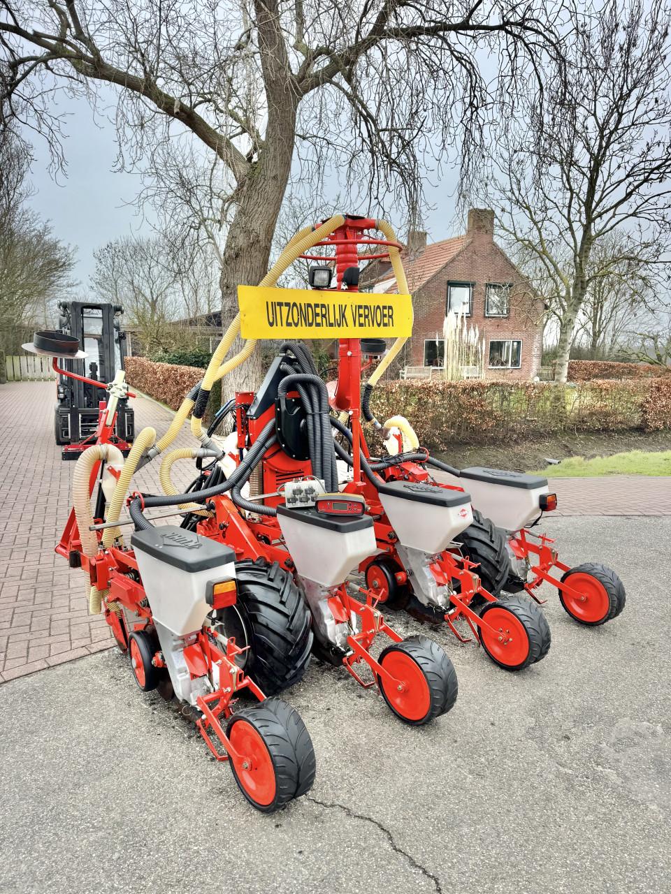 Maïsplanter Kuhn 4 rijen, zeer compleet!