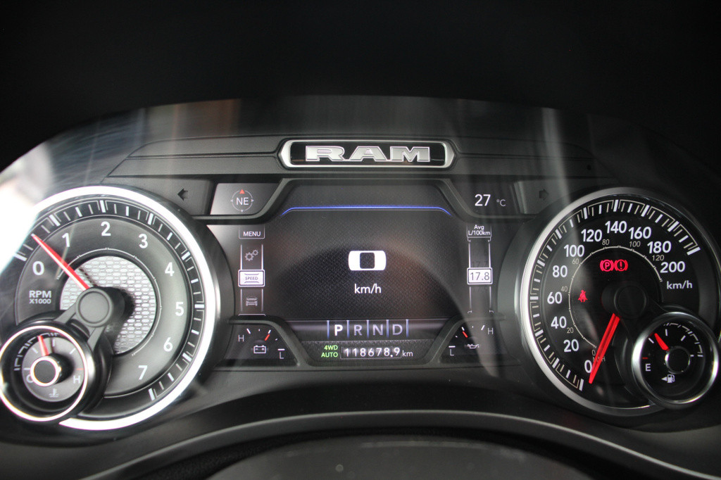 Dodge Ram 1500 5.7 v8 4x4 crew cab laramie verhoogd | harman kardon | leder
