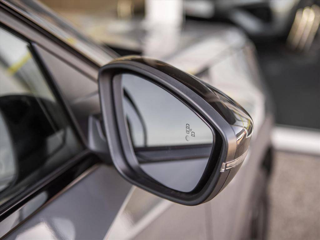 Peugeot 2008 1.2 hybrid 136pk e-dcs6 gt automaat | panoramadak | camera | n