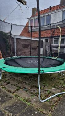 Ronde trampoline van het merk crivit