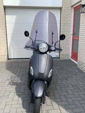 Scooter BTC Riva