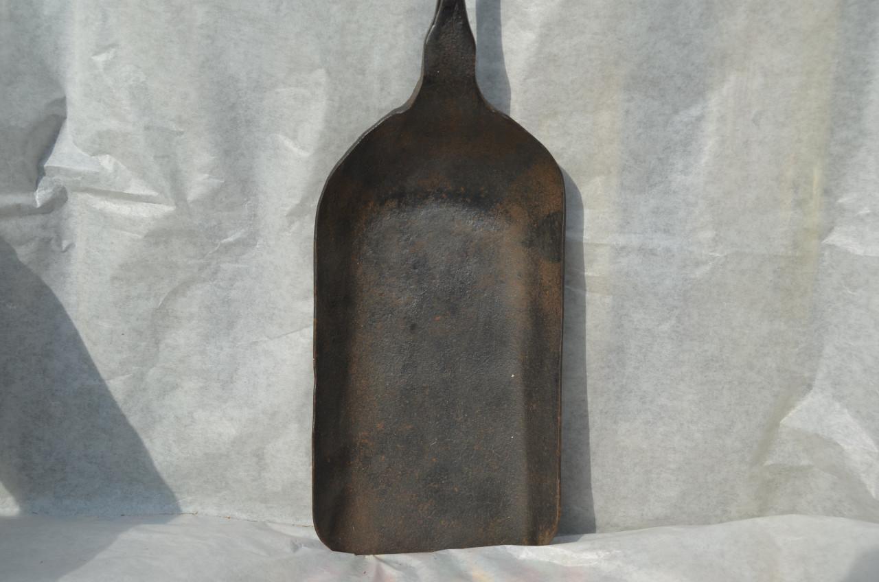 2 Smeedijzeren scheppen 19e eeuw Vuurschep Schuimspaan