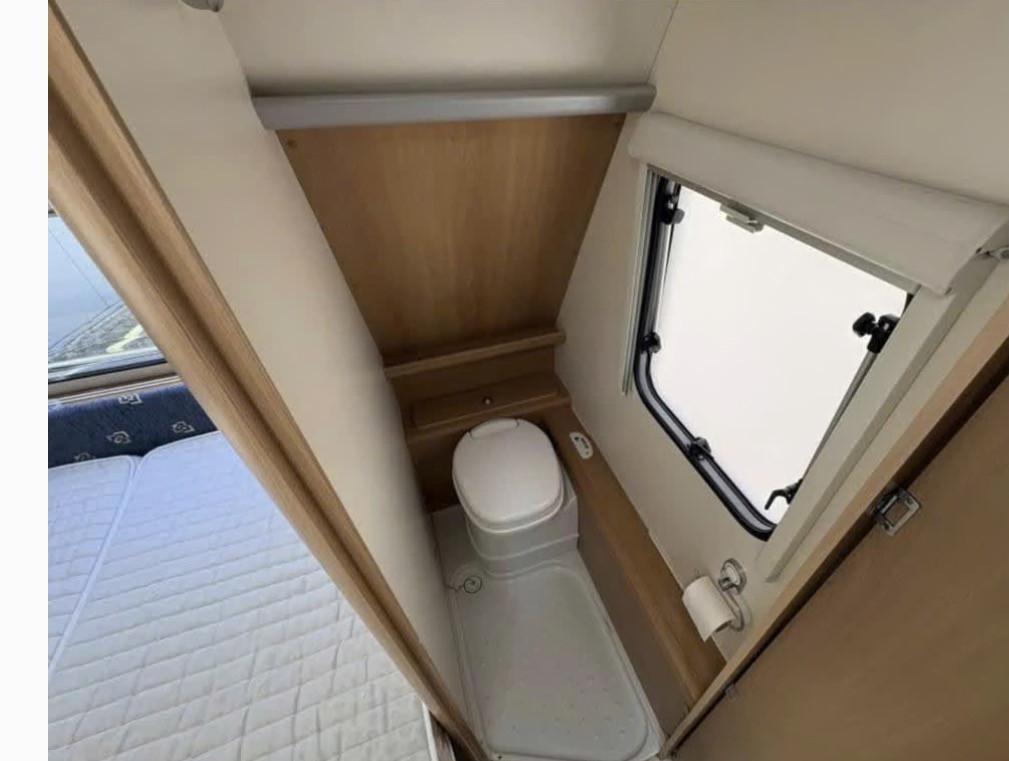 Kip caravan met mover en vloerverwarming