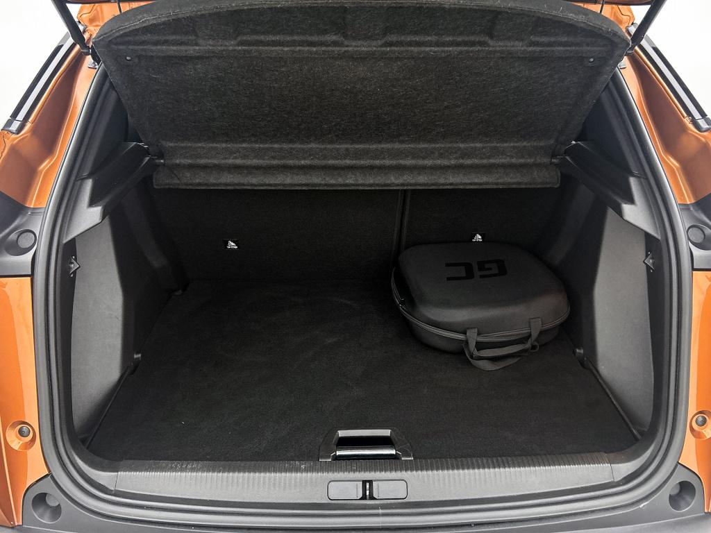 Peugeot E-2008 ev allure 50 kwh | rijklaar | navigatie |parkeersensoren v+a