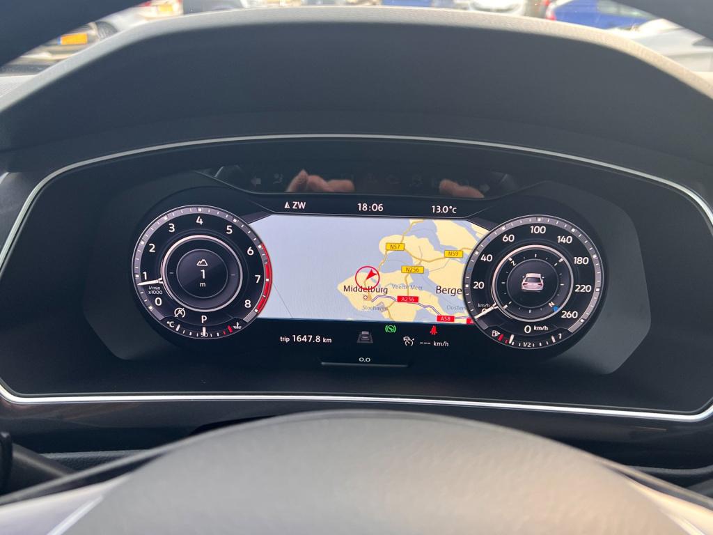 Volkswagen Tiguan 2.0 tsi 4motion r-line highline, virtual cockpit, trekhaa