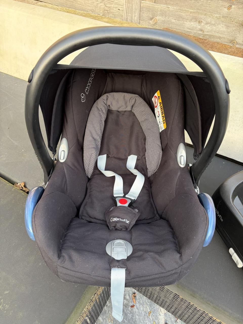 Maxicosi cabriofix met isobase