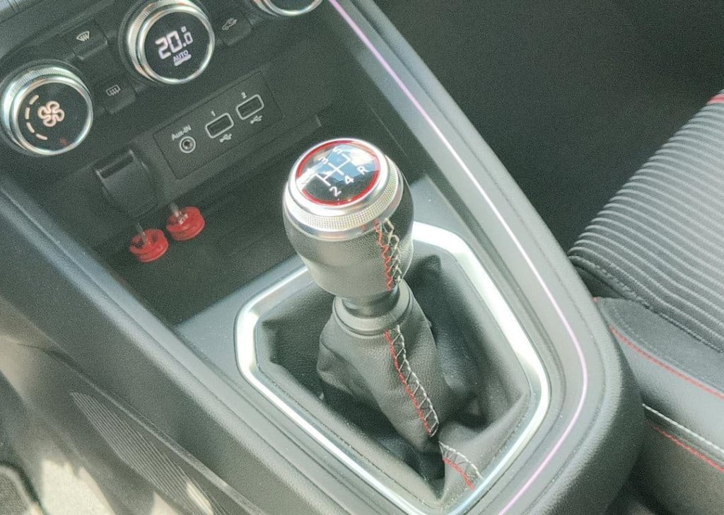 Renault Clio 1.0 tce 100 r.s. line - trekhaak