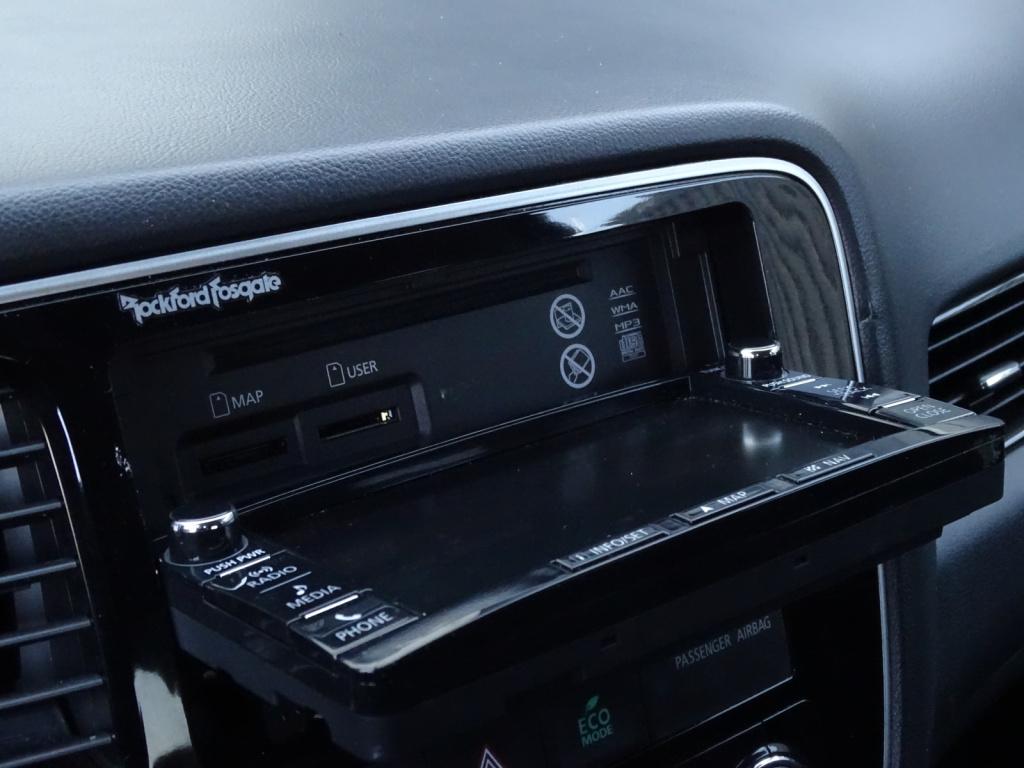 Mitsubishi Outlander 2.0 phev executive edition | trekhaak | navi | camera