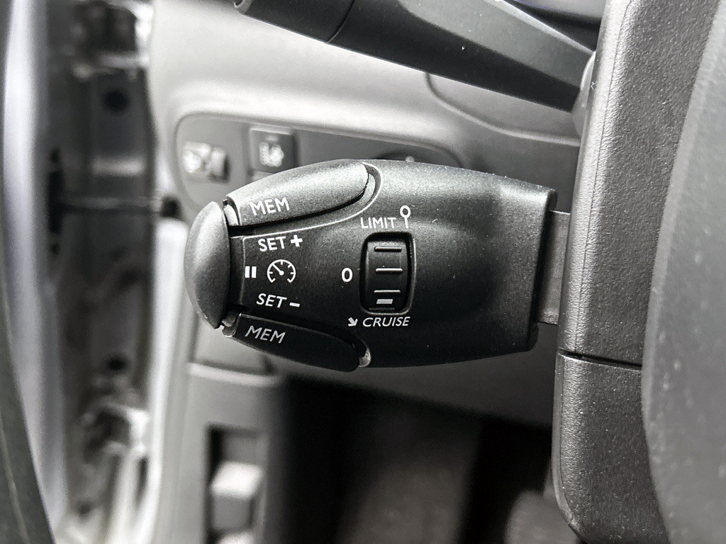 Citroen C3 puretech 82 pk s&s feel | stoelverwarming | navigatie | rijklaar
