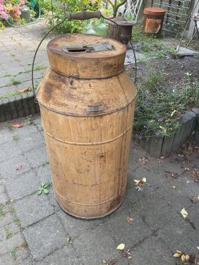 Oude grote stembus
