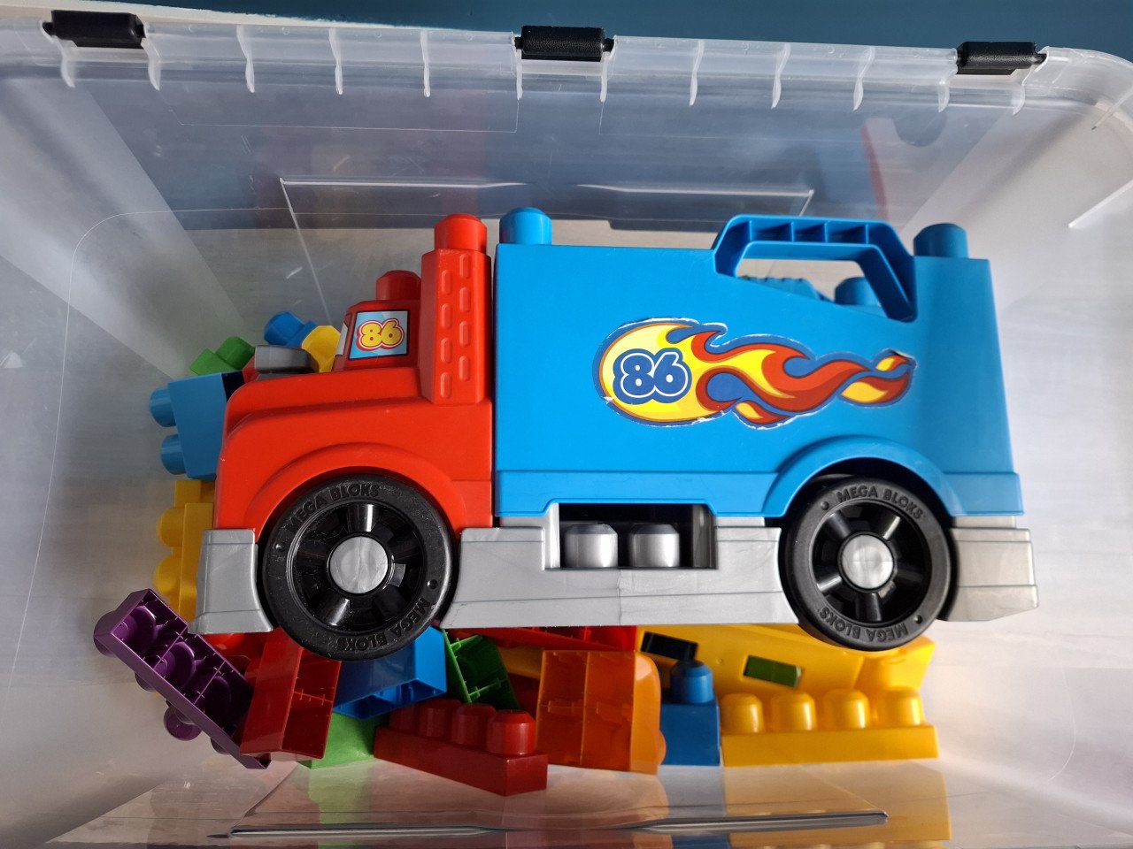 Duplo in kist + bouwtafel
